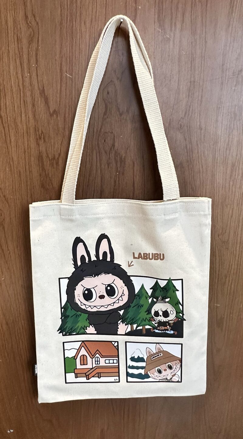HAPPI BAG:
LABUBU EN MONTAÑA